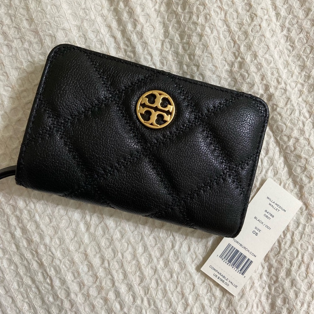 ❌SOLD❌ ✨NWT✨ Tory Burch Willa Quilted Medium Wallet